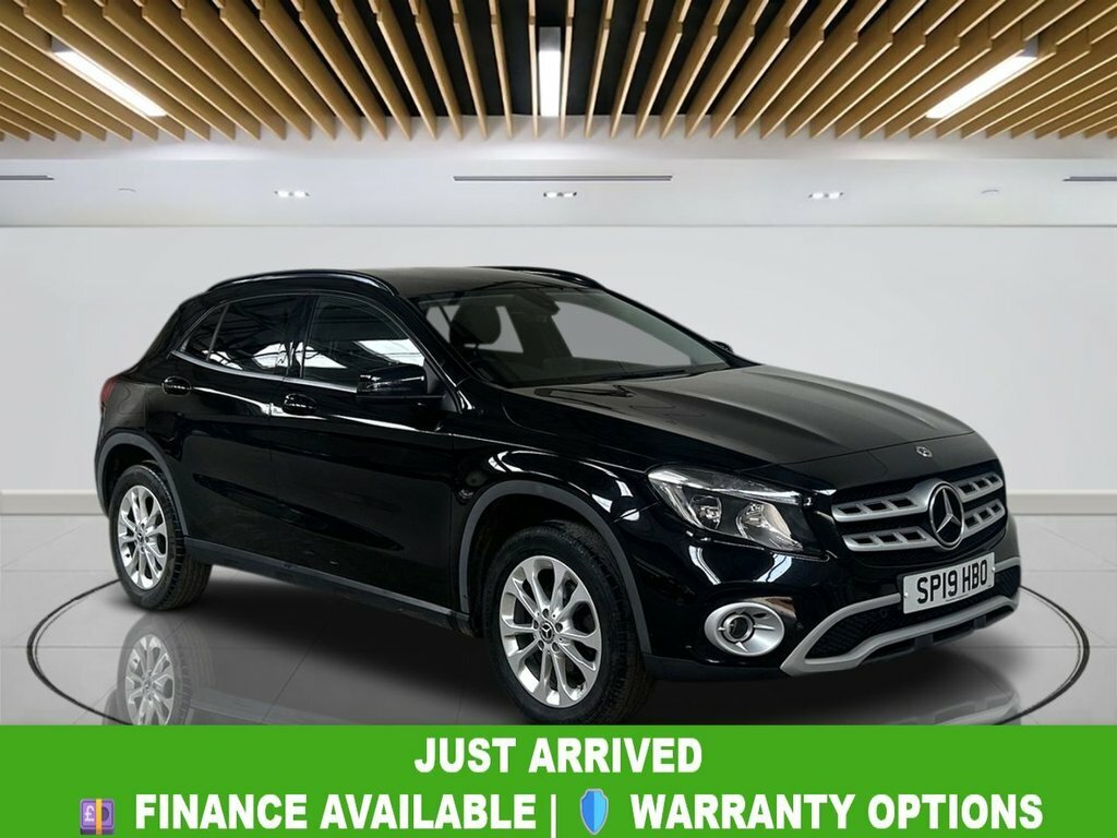 Mercedes-Benz GLA Class 1.6L Se SP19HBO Black
