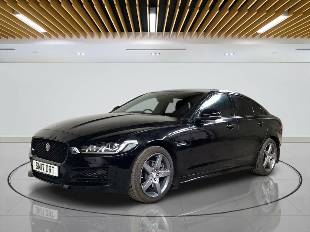 Jaguar XE 2L R-sport Black #4
