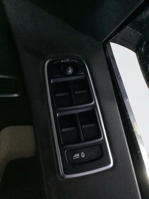 Jaguar F-Pace 2L Prestige Black #23
