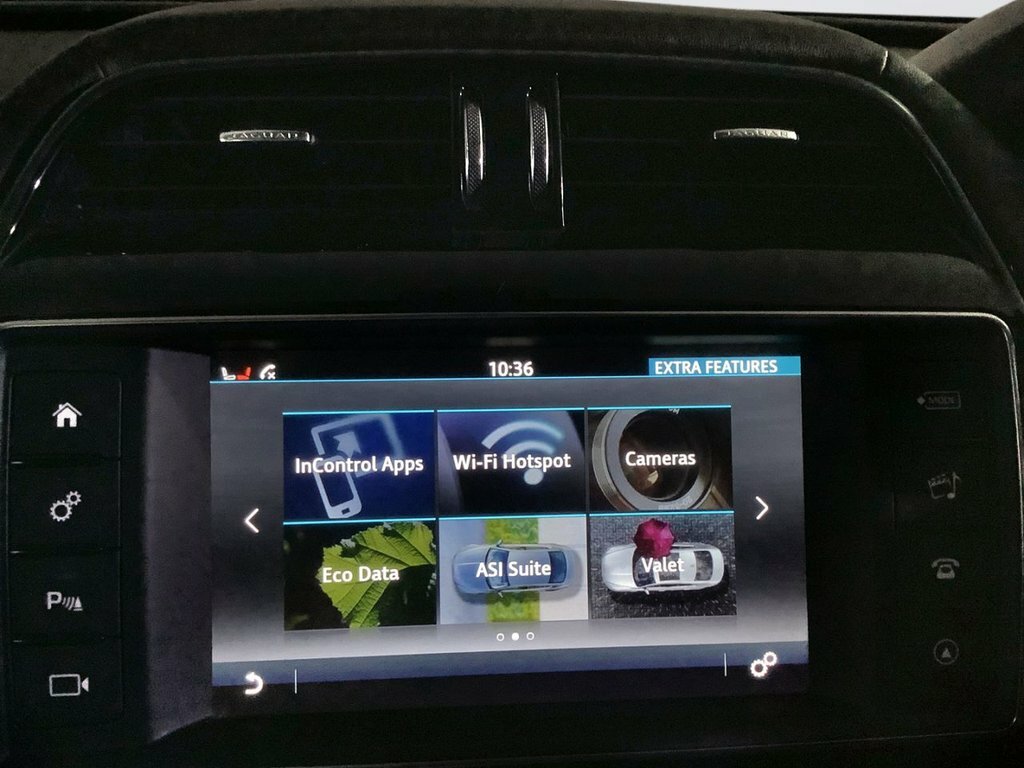 Jaguar F-Pace 2L Prestige Black #20