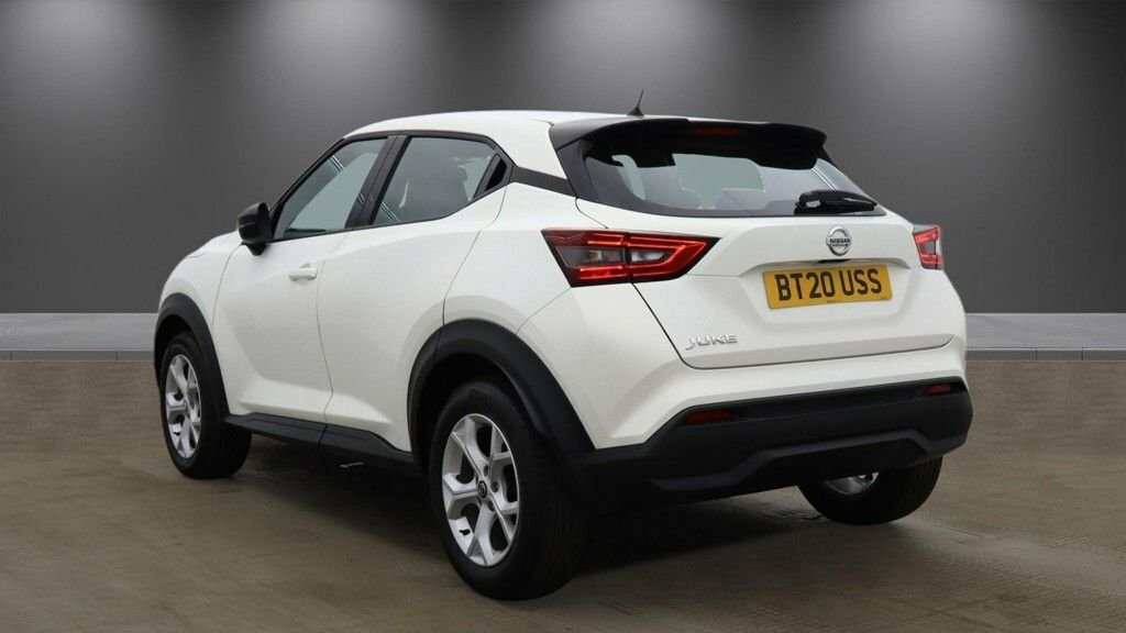 Nissan Juke Acenta White #3