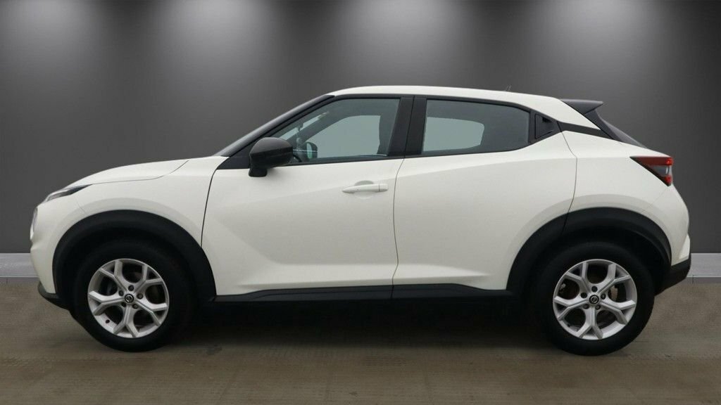 Nissan Juke Acenta White #6