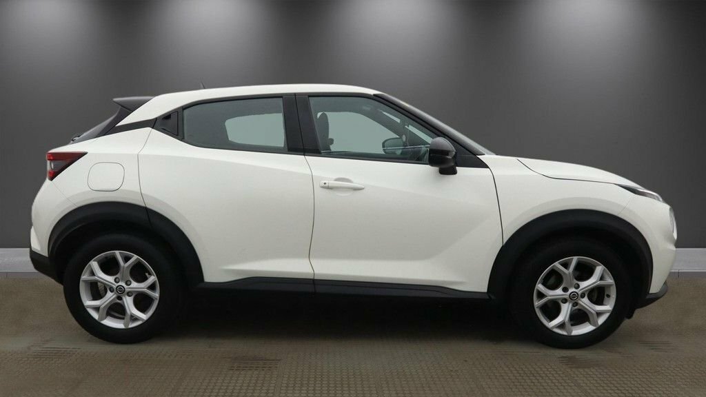 Nissan Juke Acenta White #5