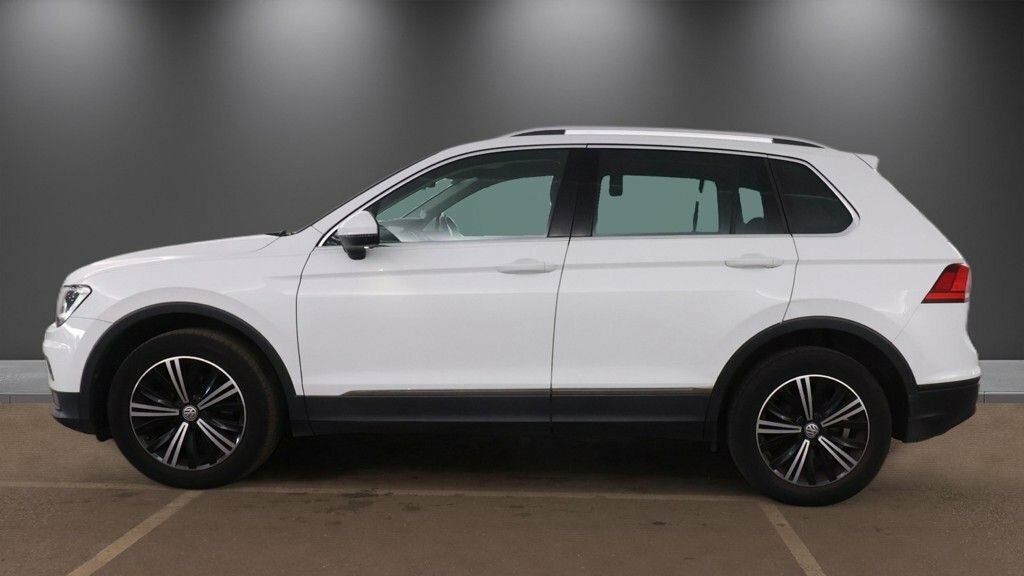 Volkswagen Tiguan 2L Se Navigation White #5
