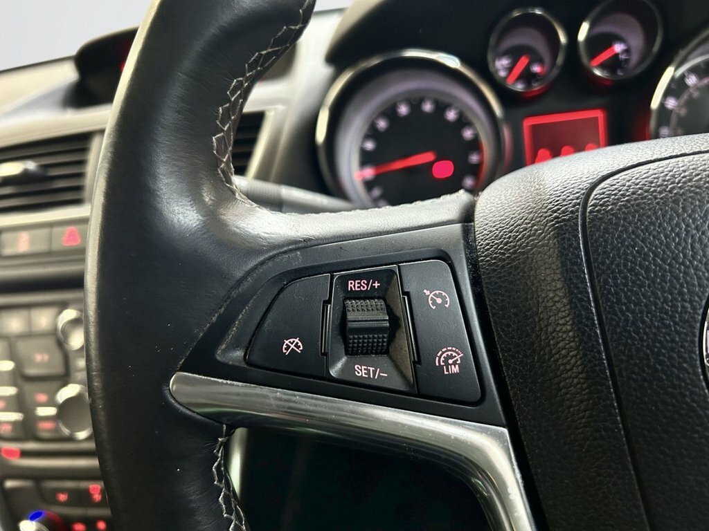 Vauxhall Mokka Hatchback Se Cdti 2014 White #10