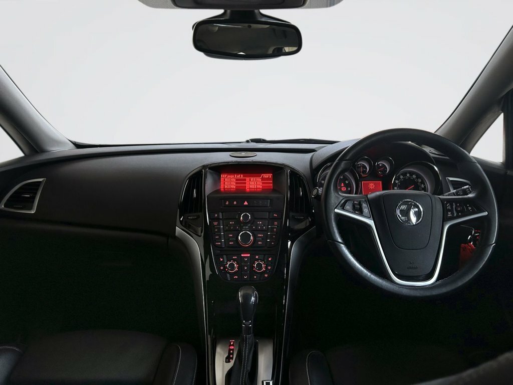 Vauxhall Astra Hatchback Silver #3