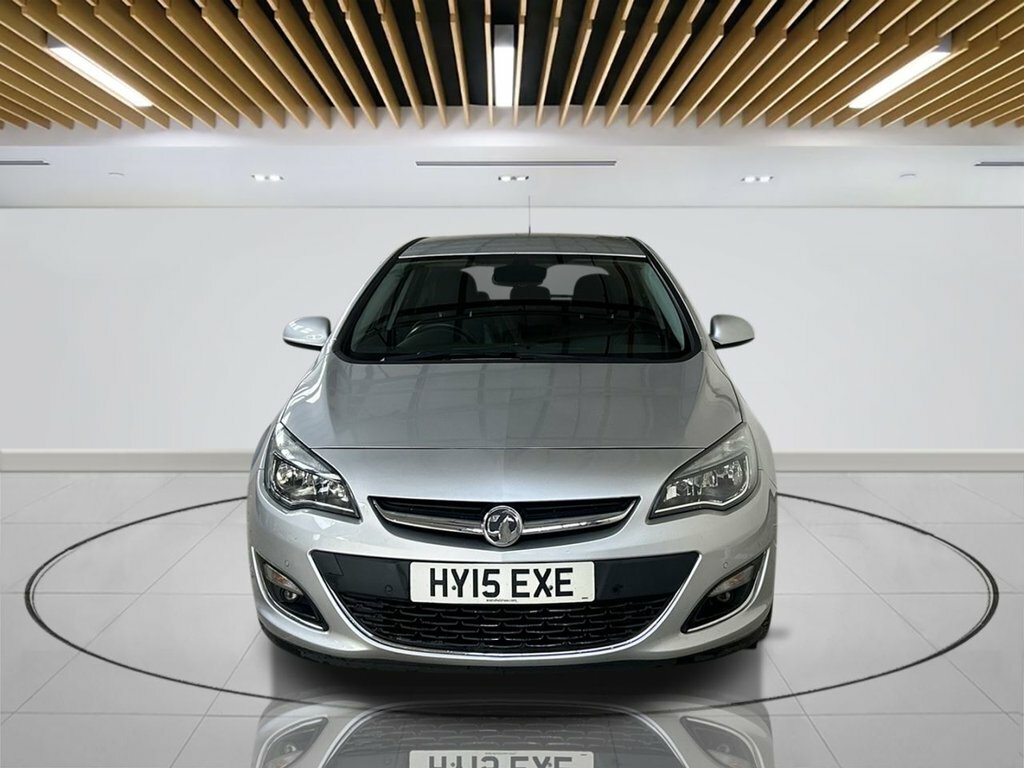 Vauxhall Astra Hatchback Silver #2