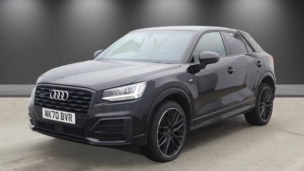 Audi Q2 2L Black Edition Black #2