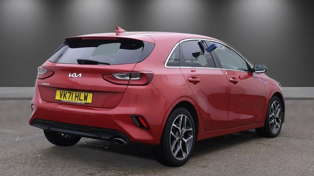 Kia Ceed 1.5L 3 Red #4