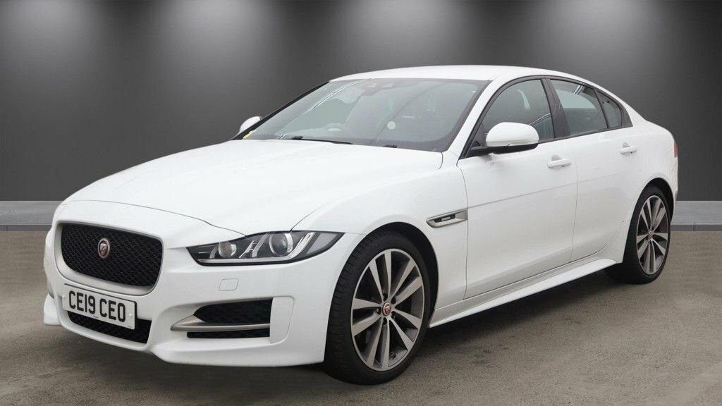 Jaguar XE 2L R-sport White #2