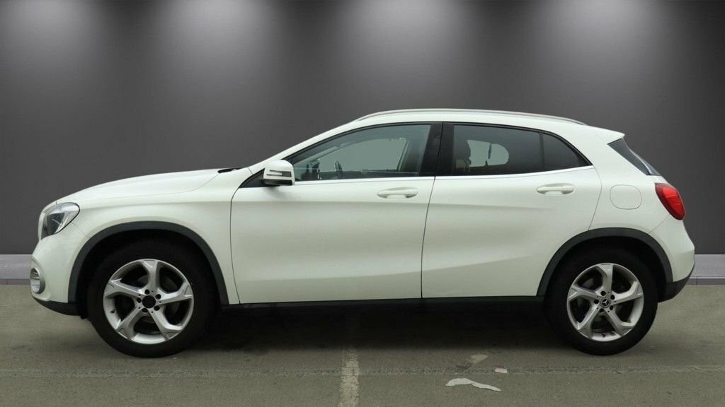 Mercedes-Benz GLA Class 2.1L Sport White #6