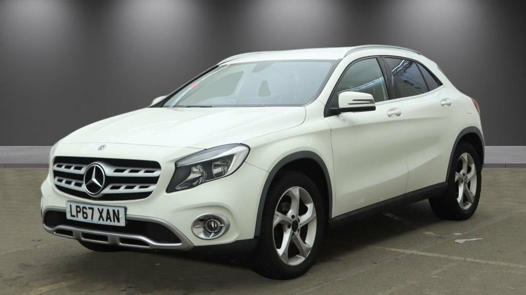 Mercedes-Benz GLA Class 2.1L Sport White #2