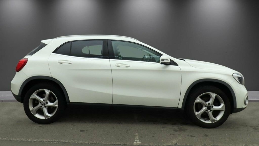 Mercedes-Benz GLA Class 2.1L Sport White #5
