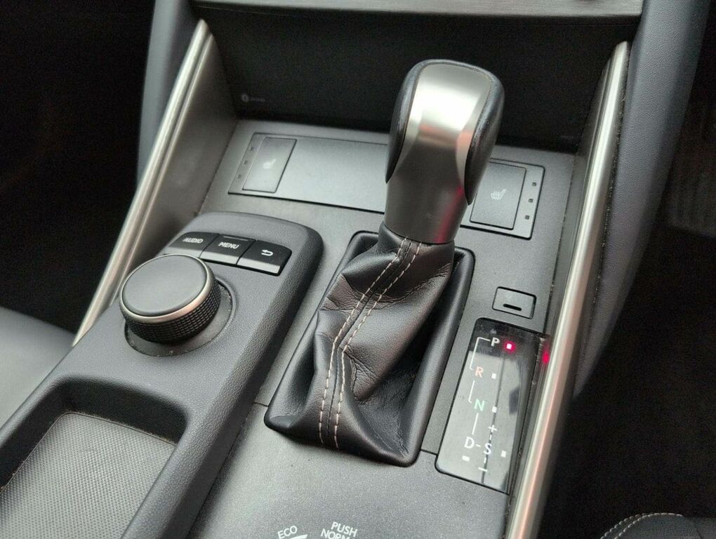 Lexus IS 300H Cvt Comfort Pack Black #18