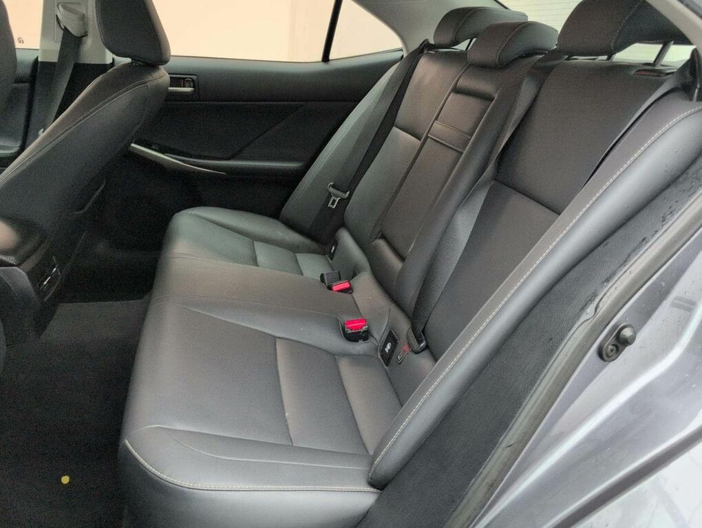 Lexus IS 300H Cvt Comfort Pack Black #30