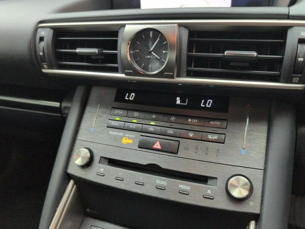 Lexus IS 300H Cvt Comfort Pack Black #17