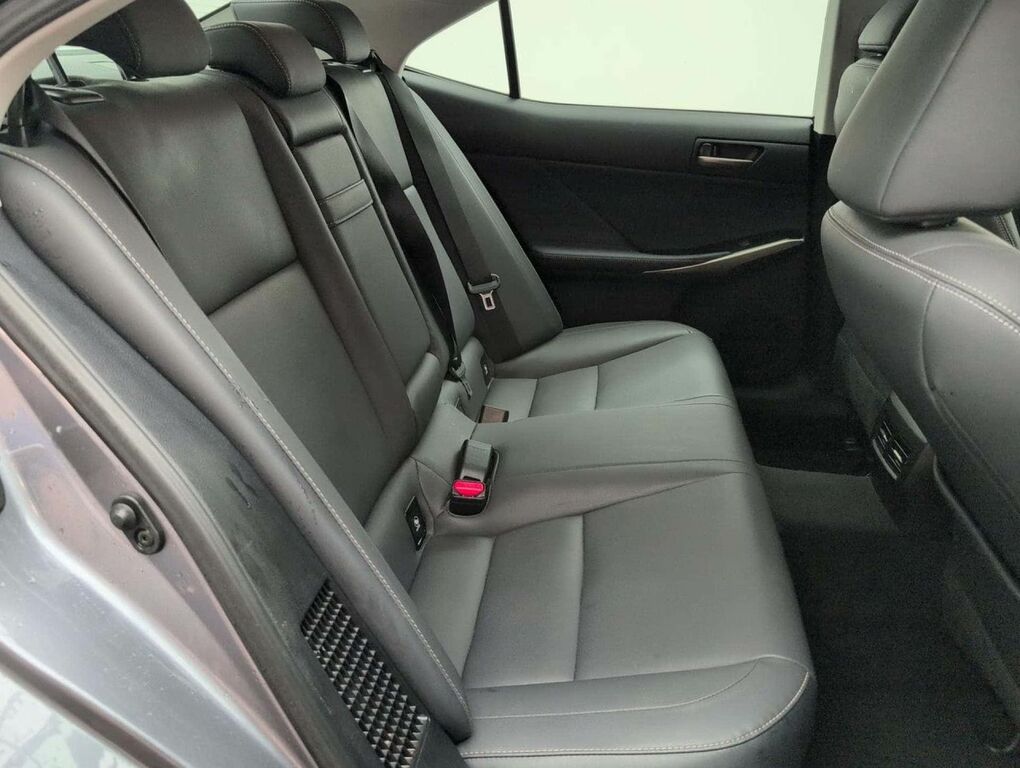 Lexus IS 300H Cvt Comfort Pack Black #26