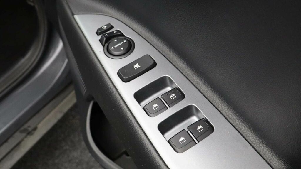 Kia Stonic 2 Grey #20