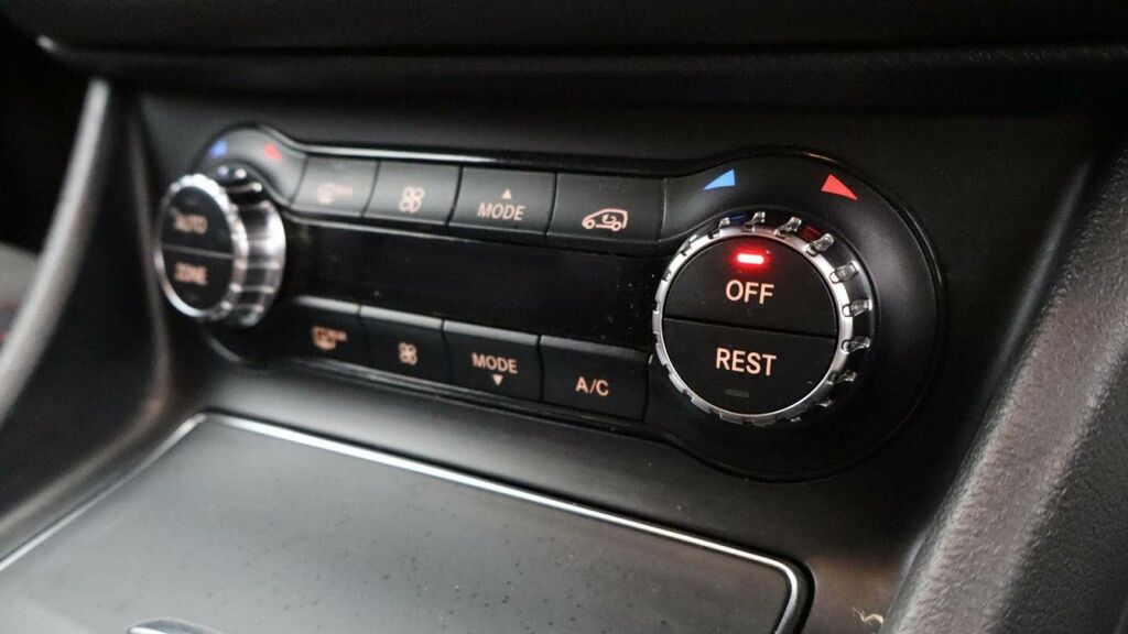 Mercedes-Benz CLA Class Cla 200 Amg Line Night Edition Tip Grey #15