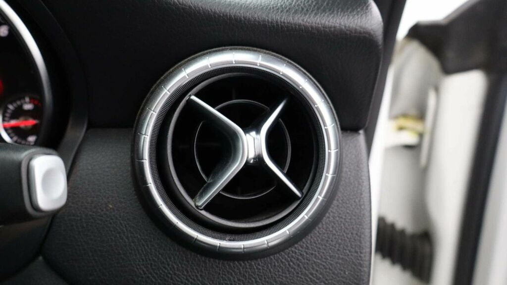 Mercedes-Benz CLA Class Cla 200 Amg Line Night Edition Tip Grey #20