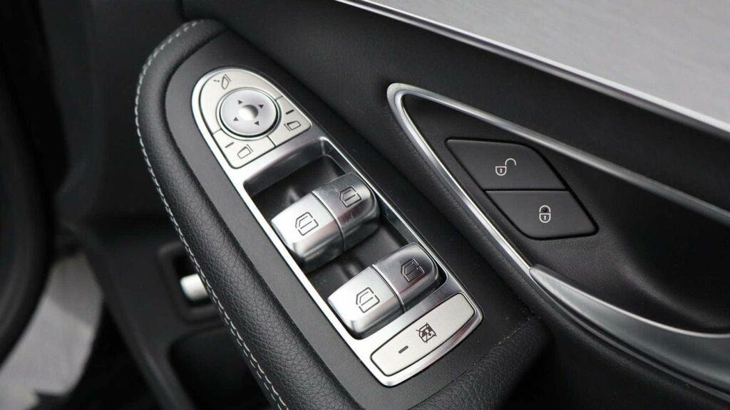 Mercedes-Benz C Class Automatic Blue #23