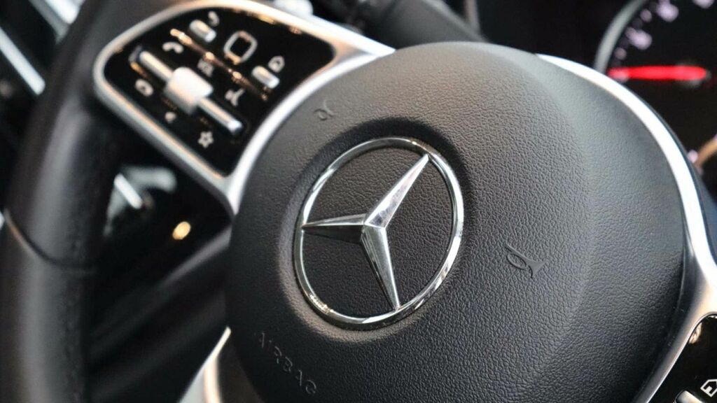Mercedes-Benz C Class Automatic Blue #25