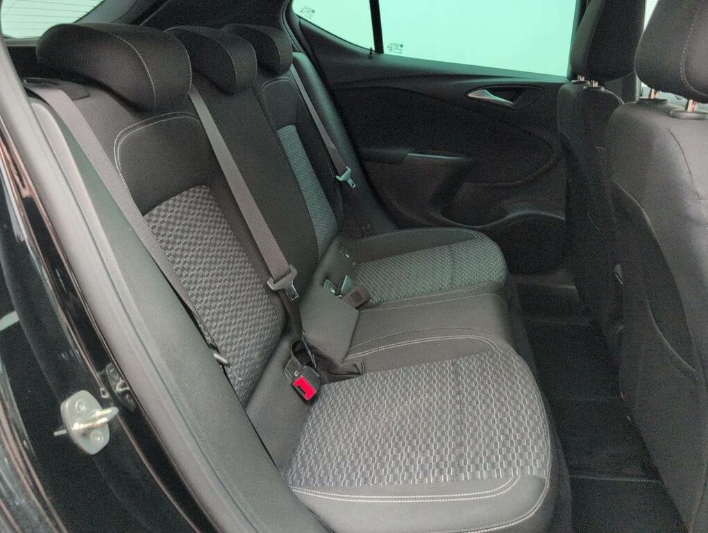 Vauxhall Astra White #24