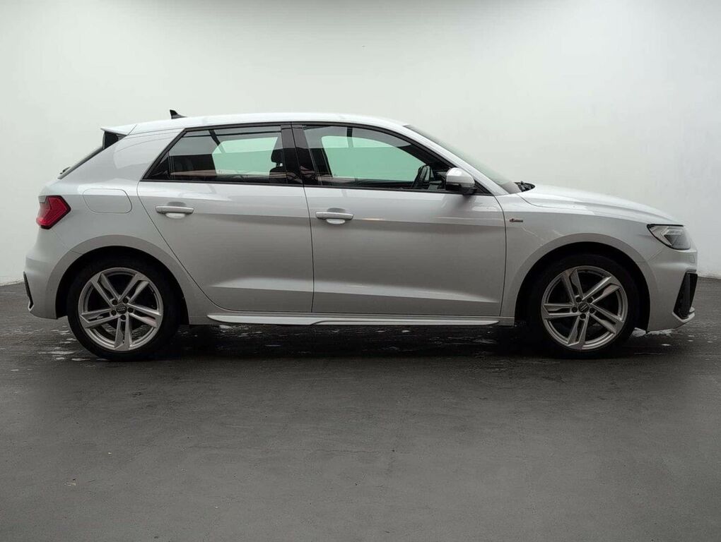 Audi A1 Sport Red #9