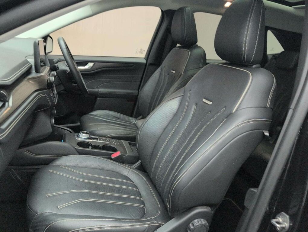Ford Kuga Vignale Blue #31