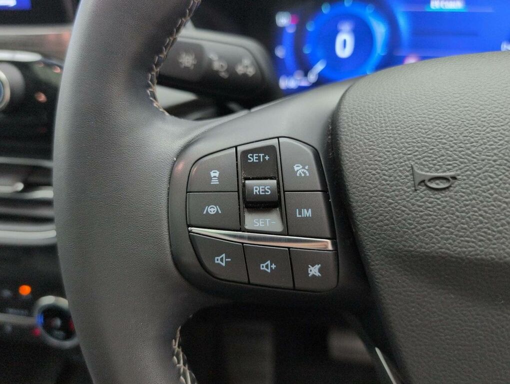 Ford Kuga Vignale Blue #19