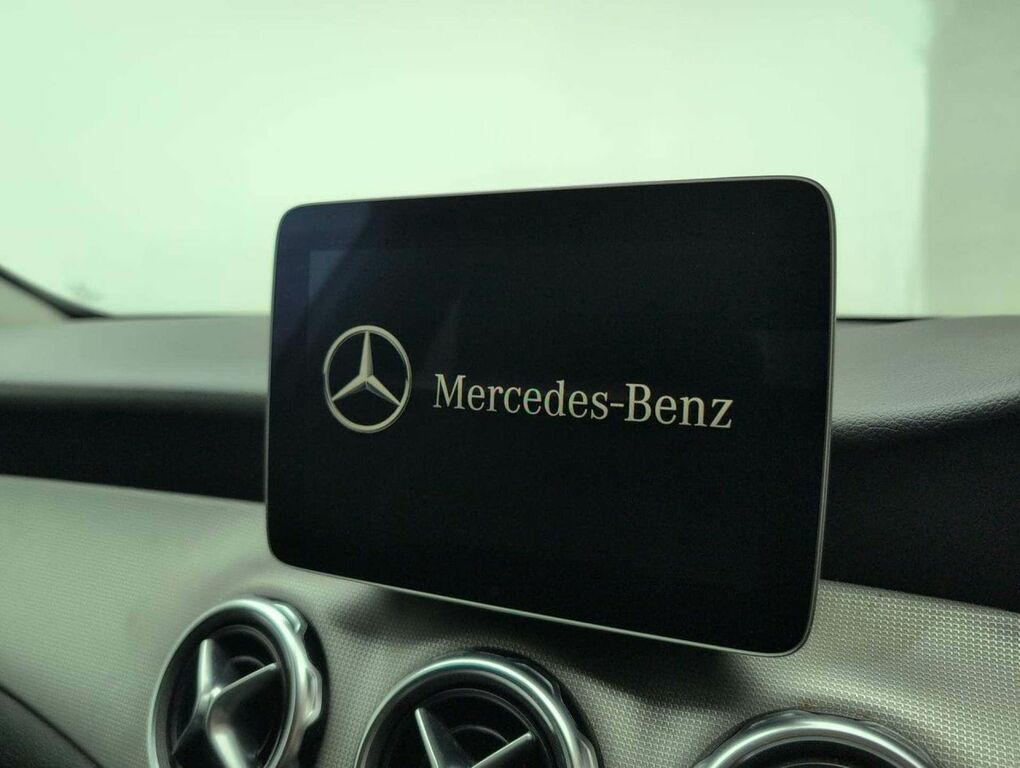 Mercedes-Benz GLA Class White #13