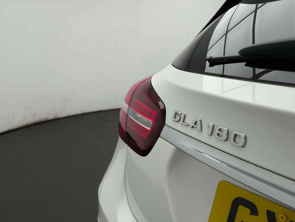 Mercedes-Benz GLA Class White #28