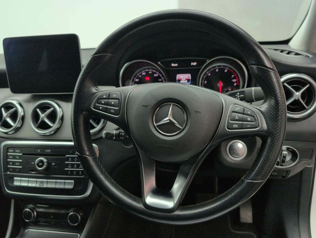 Mercedes-Benz GLA Class White #24