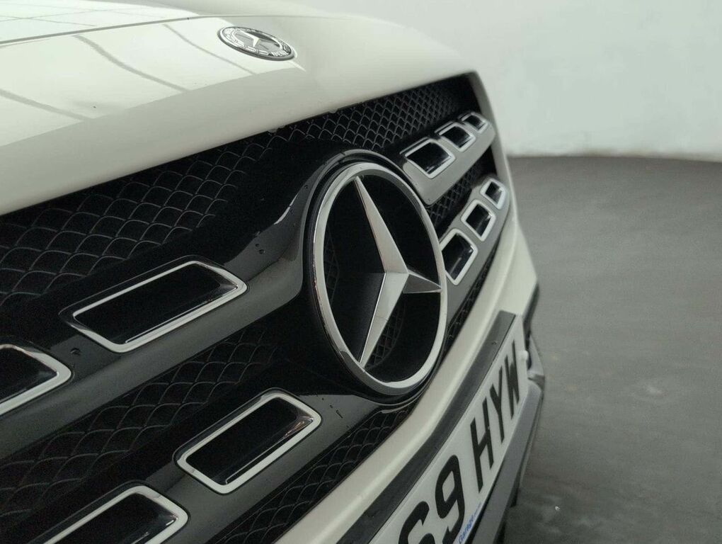 Mercedes-Benz GLA Class White #36