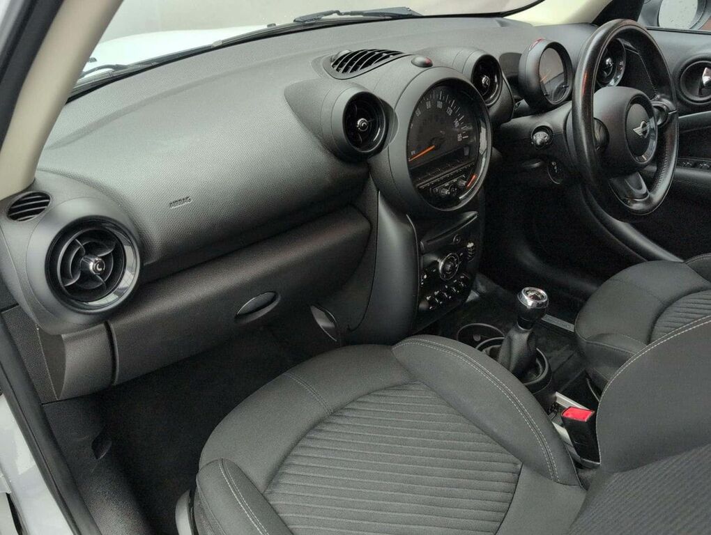Mini Countryman Cooper Red #26