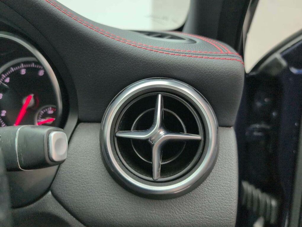 Mercedes-Benz GLA Class Gla 220 Amg Line Premium D 4Matic Grey #23