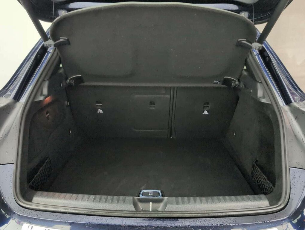 Mercedes-Benz GLA Class Gla 220 Amg Line Premium D 4Matic Grey #32