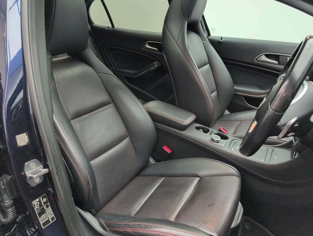 Mercedes-Benz GLA Class Gla 220 Amg Line Premium D 4Matic Grey #12