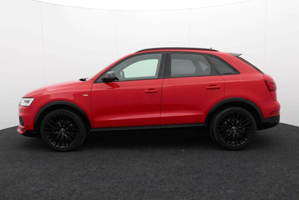 Audi Q3 2.0 Q3 Black Edition Tfsi Quattro 4Wd Red #4
