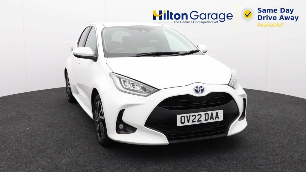 Toyota Yaris 1.5 Yaris Design Hev Cvt White