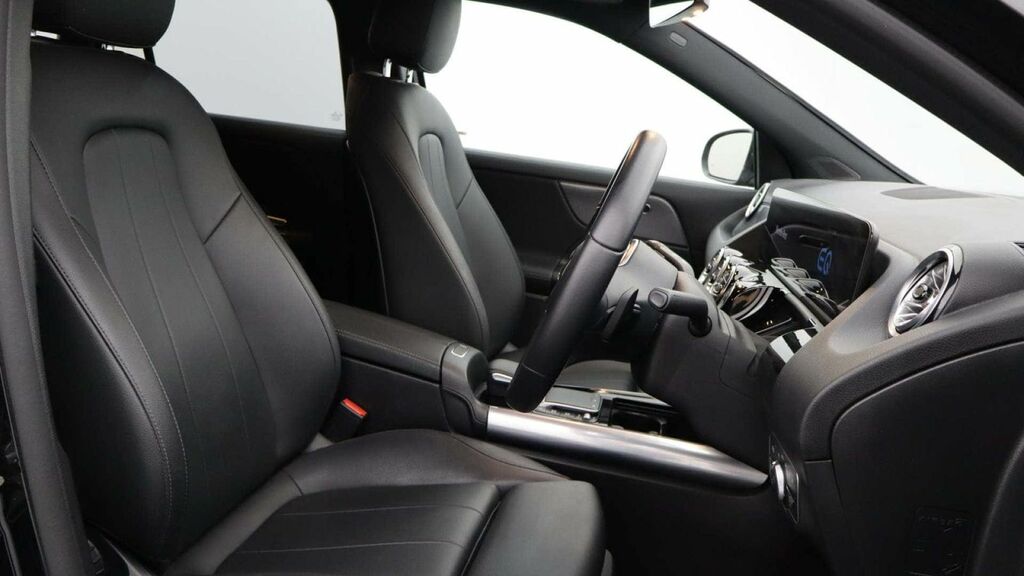 Mercedes-Benz EQA Eqa 250 Amg Line Premium Black #11