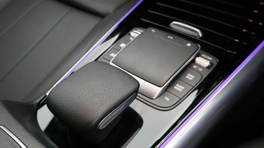 Mercedes-Benz EQA Eqa 250 Amg Line Premium Black #17