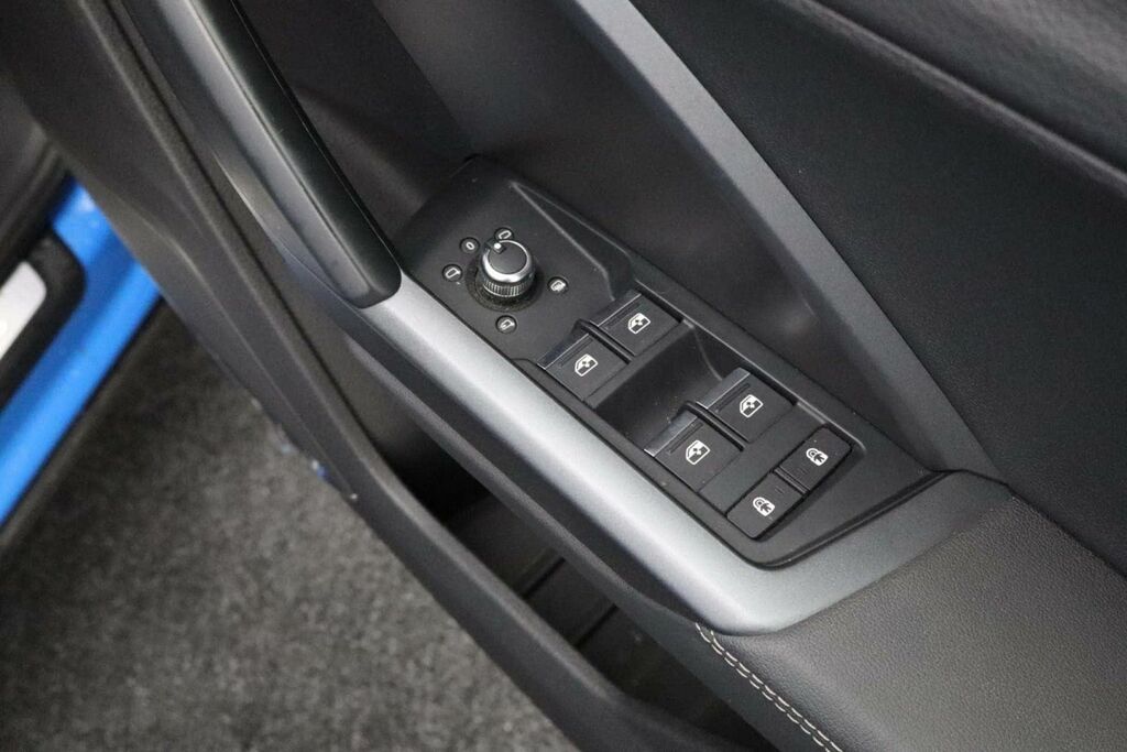 Audi Q3 Tfsi S Line Black #21