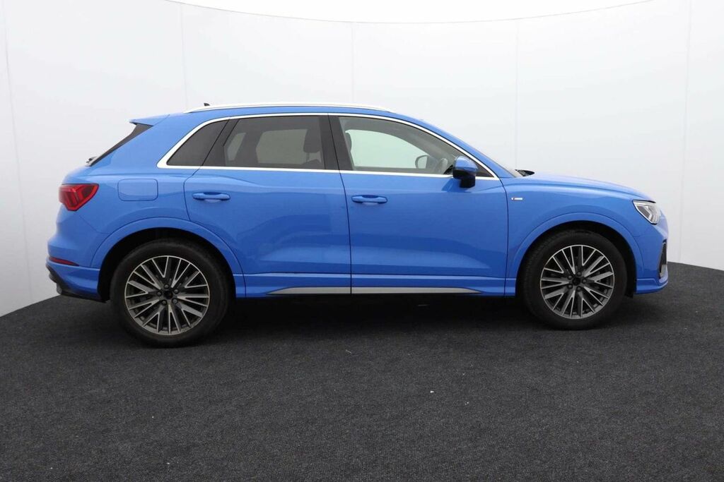 Audi Q3 Tfsi S Line Black #8