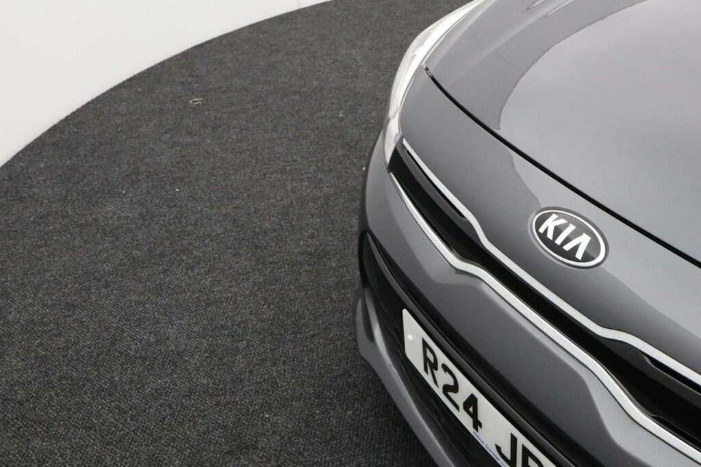Kia RIO 1.2 1 82 White #30