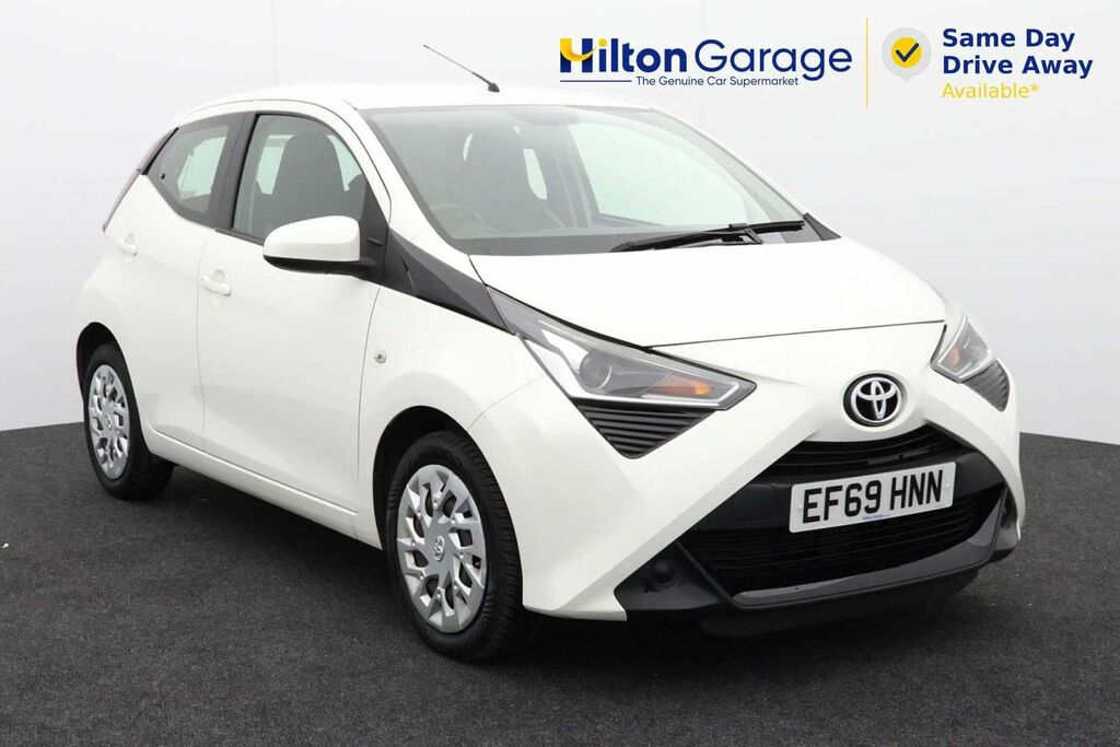 Toyota Aygo X 1.0 Aygo X-play Vvt-i White