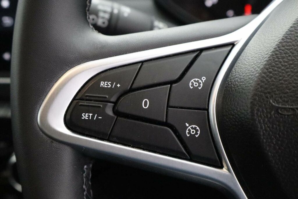 Renault Clio Renault Clio 1.6 E-tech Hybrid 145 Techno Grey #17