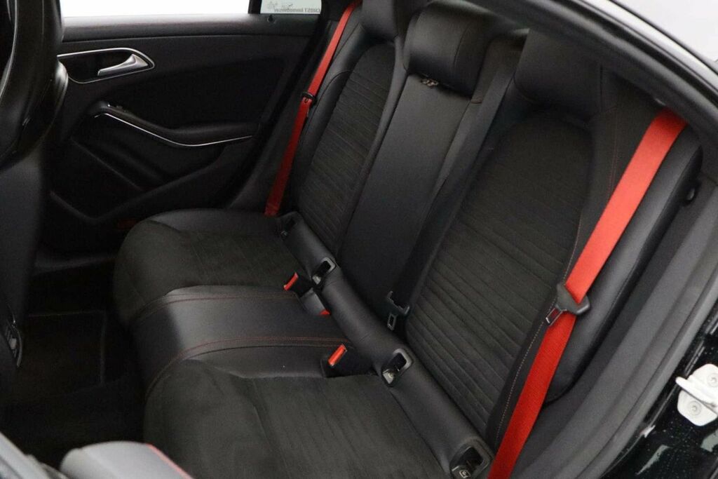 Mercedes-Benz CLA Class Gla 220 D 4Matic Grey #32