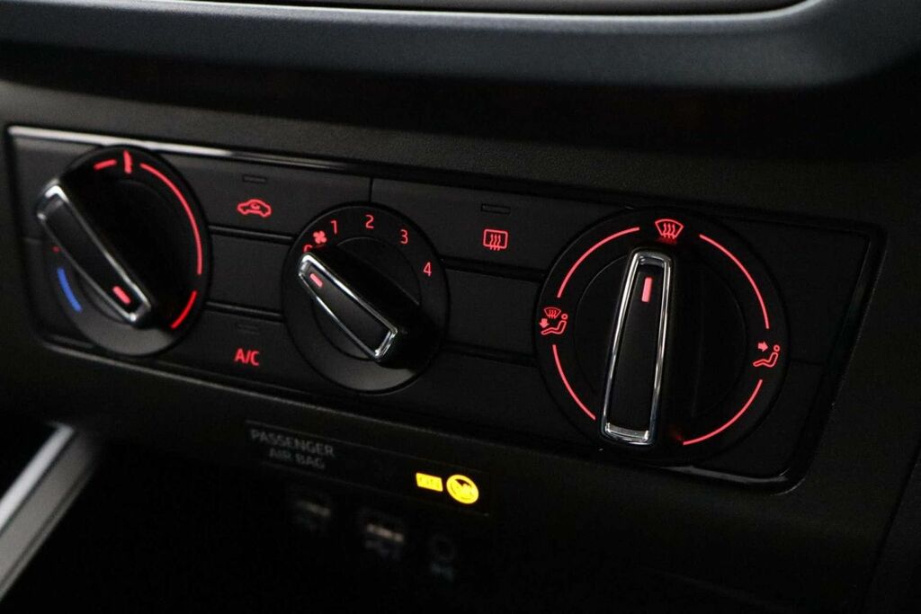 Seat Arona  Black #14