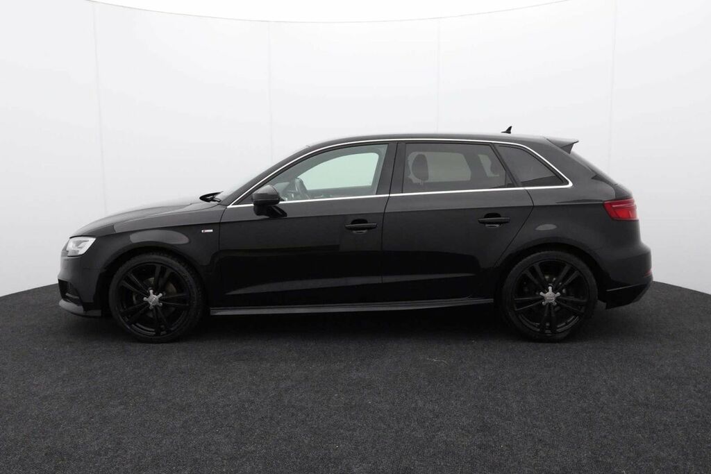 Audi A3 1.5 A3 Sportback 35 Tfsi S Line Black #4